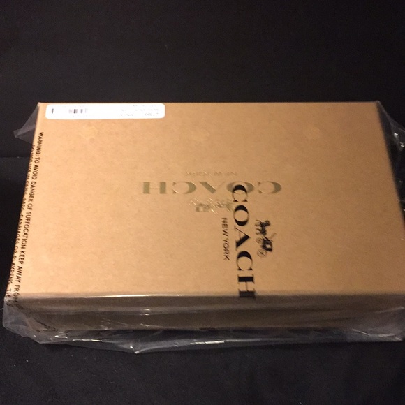 COACH -MINI WALLET ON A CHAIN IN SIGNATURE CANVAS - Picture 12 of 14